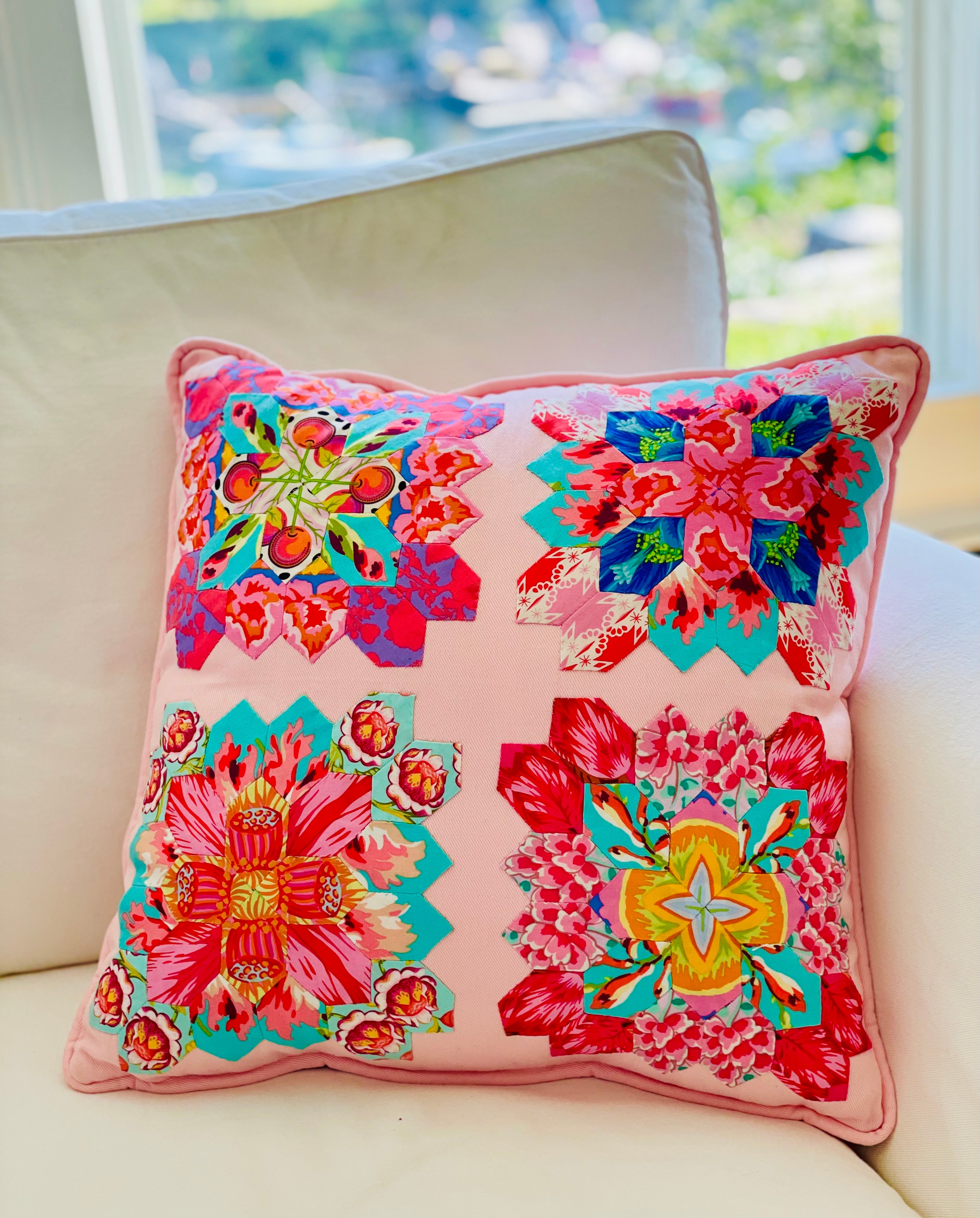 Appliqué Pillow P2