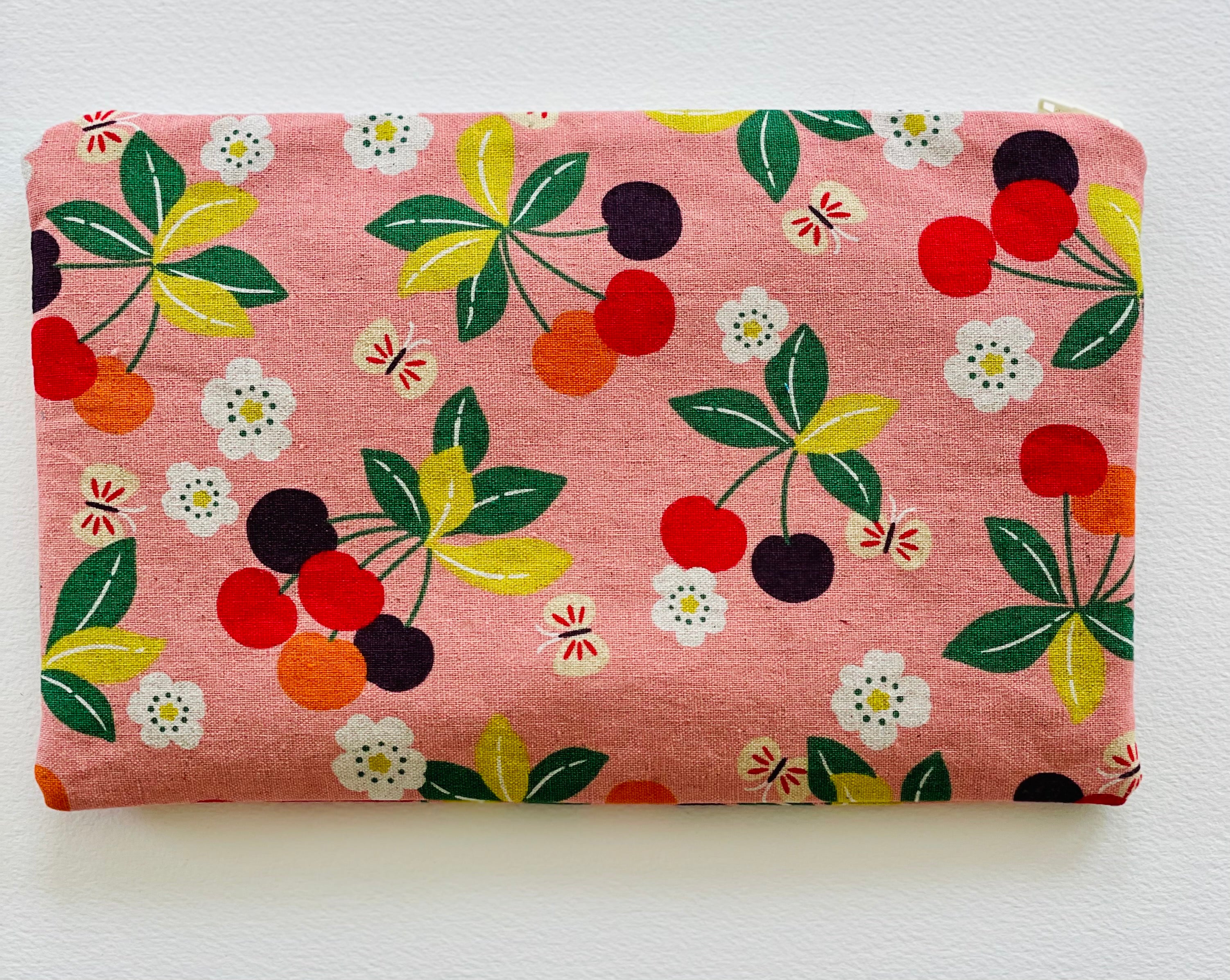 Medium Zip Pouch 14